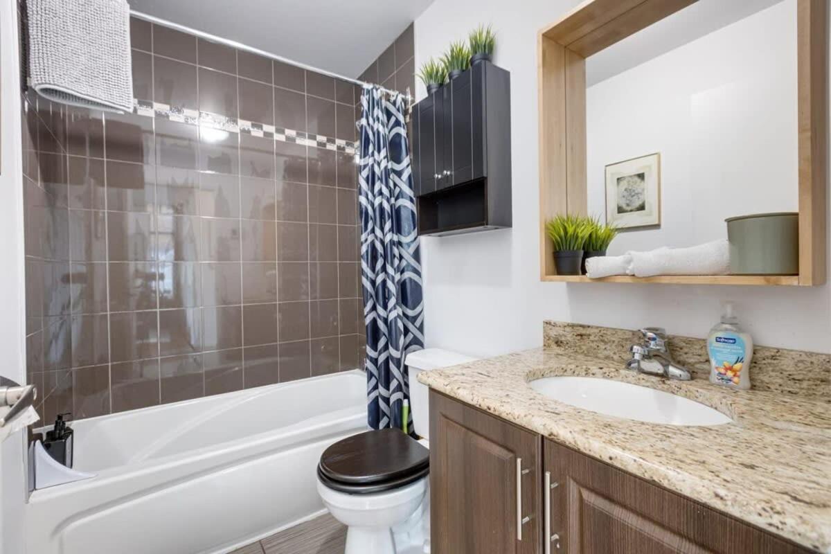 M11 Bright Studio In The Heart Of Mtl มอนทรีอัล ภายนอก รูปภาพ
